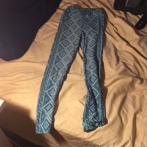 i’m selling lula roe leggings